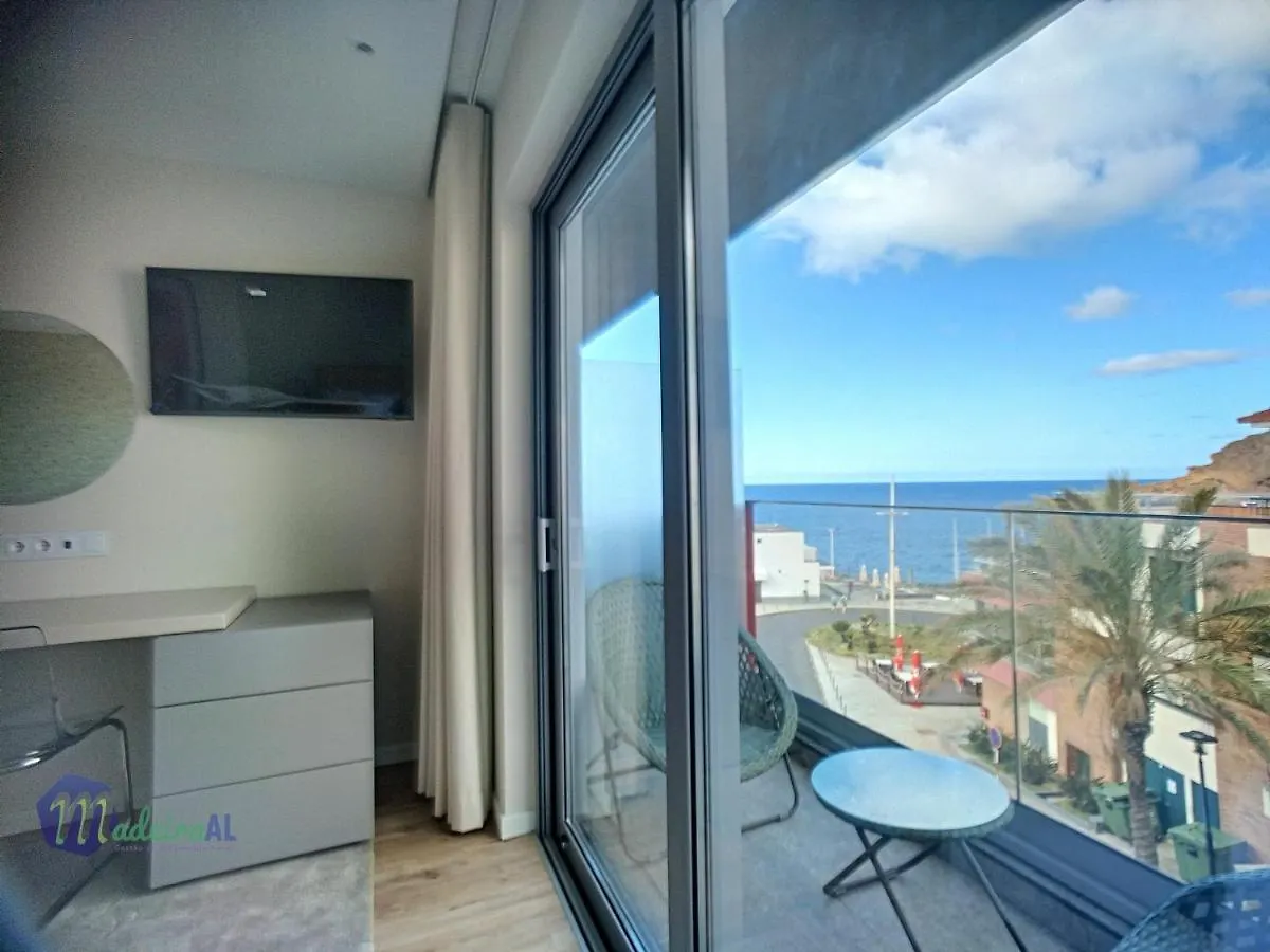 Pearls Beach Penthouse Apartment Porto Moniz Portugal